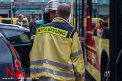 Messermann stürmt EDEKA-Markt - Fuhlsbüttler Straße - 1 Person verstorben